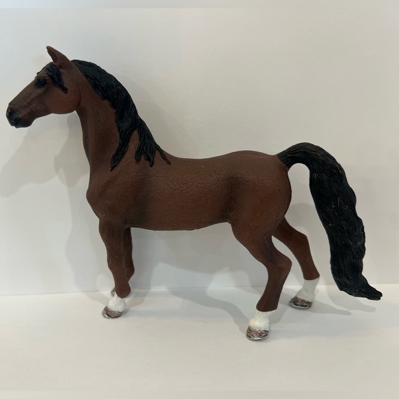 Schleich Saddlebred Gelding - Picture 2 of 3
